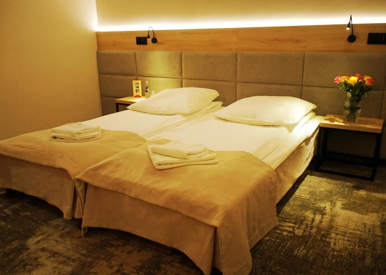 Hotel Relax Kęty Eksteriør billede