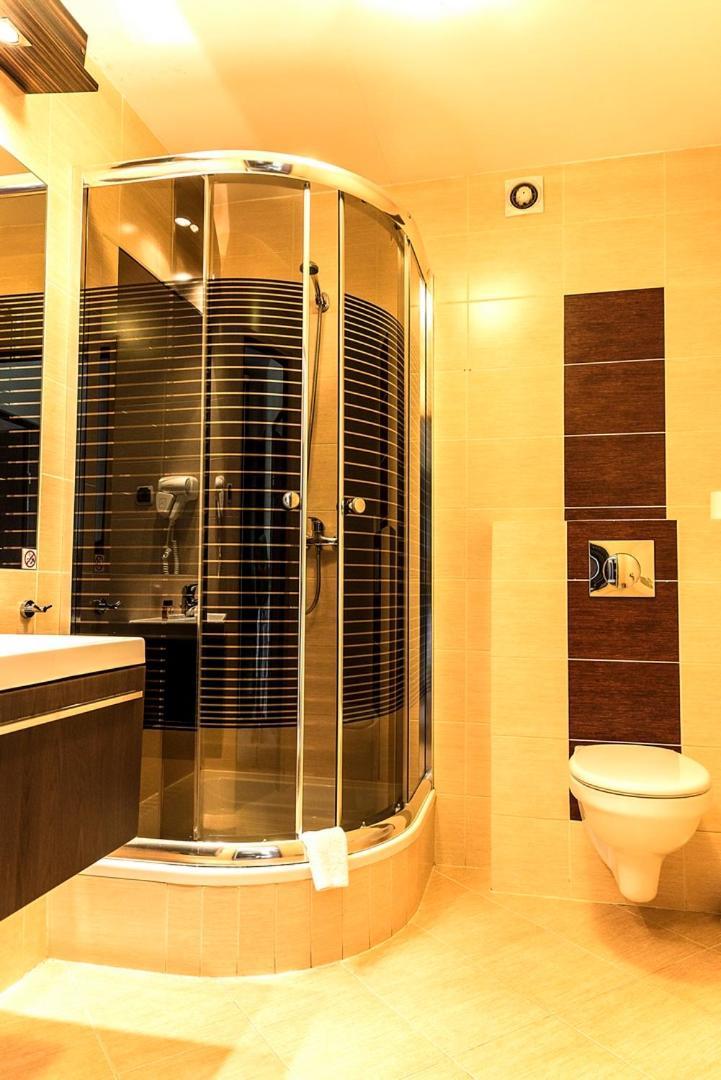 Hotel Relax Kęty Eksteriør billede