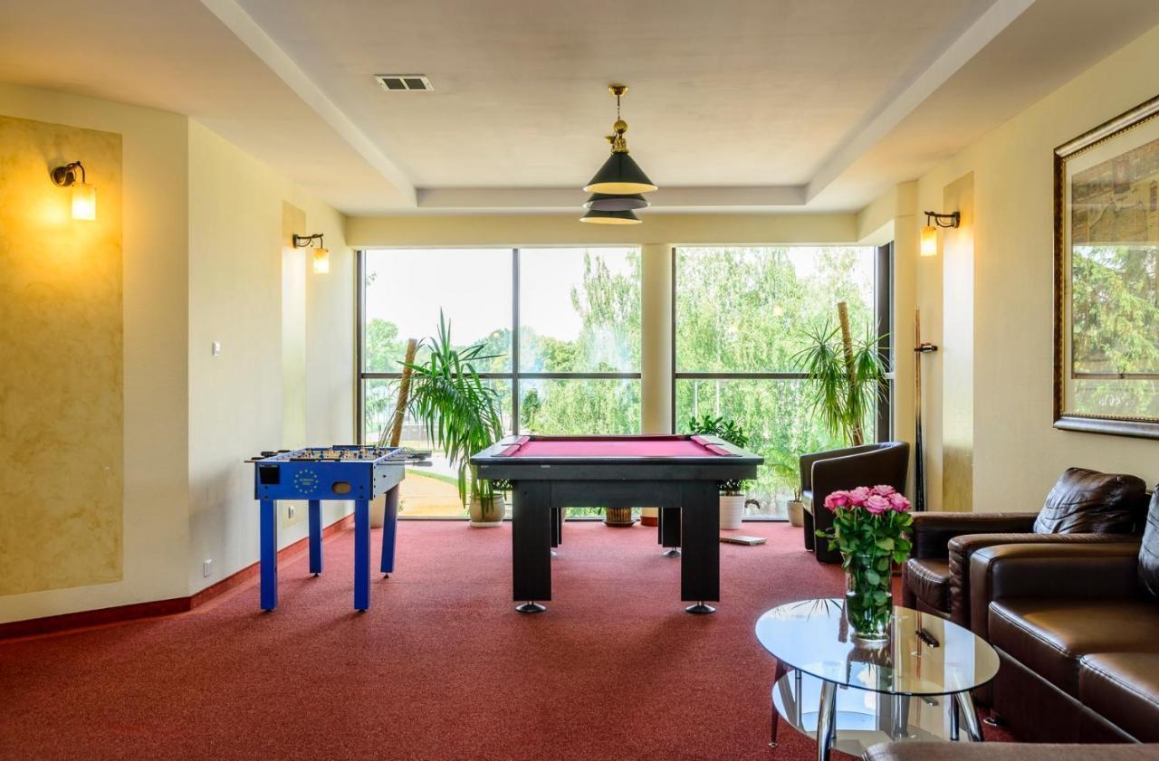 Hotel Relax Kęty Eksteriør billede