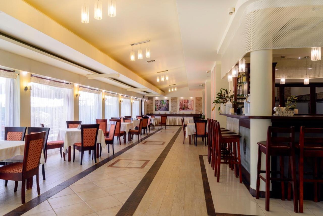 Hotel Relax Kęty Eksteriør billede