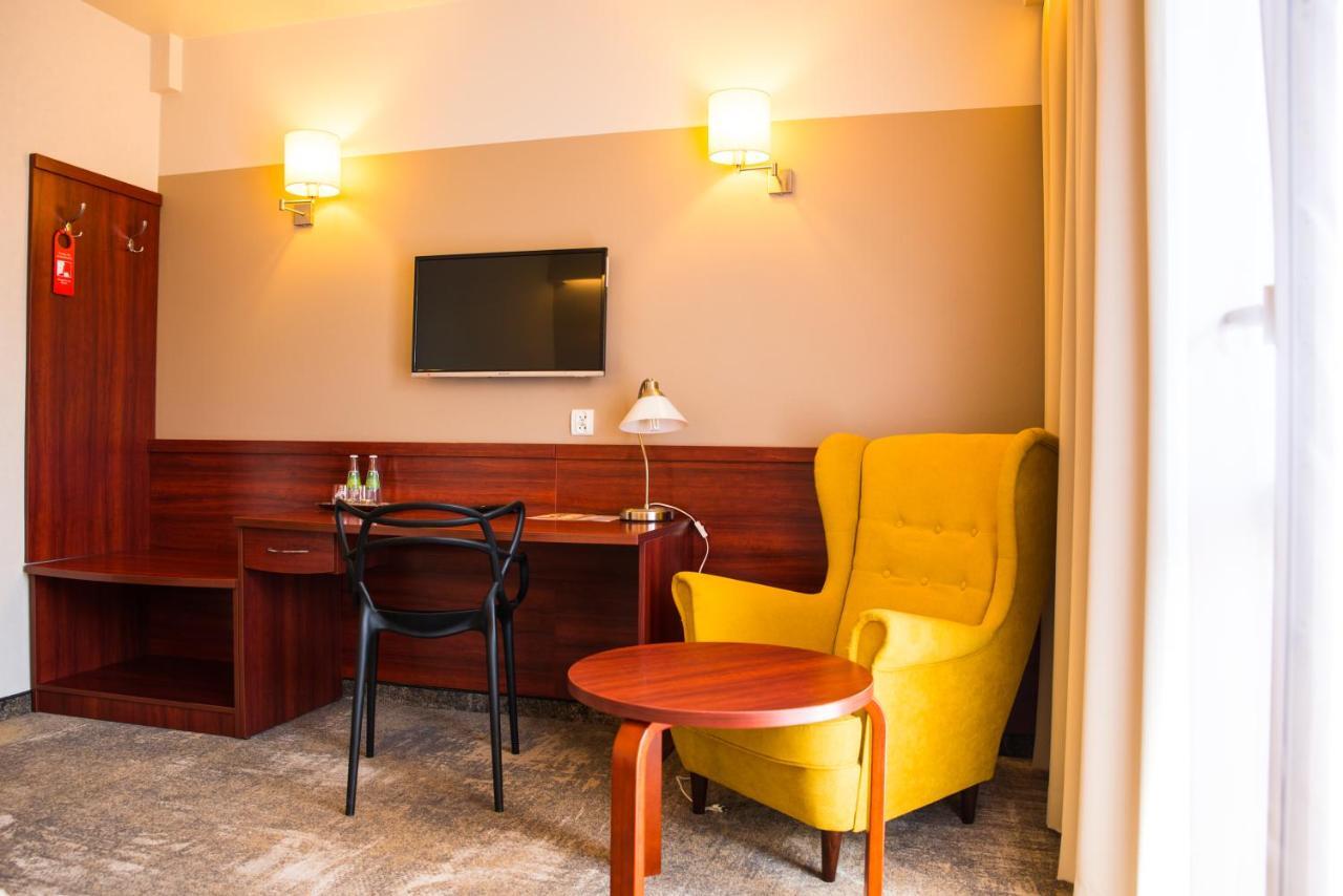 Hotel Relax Kęty Eksteriør billede