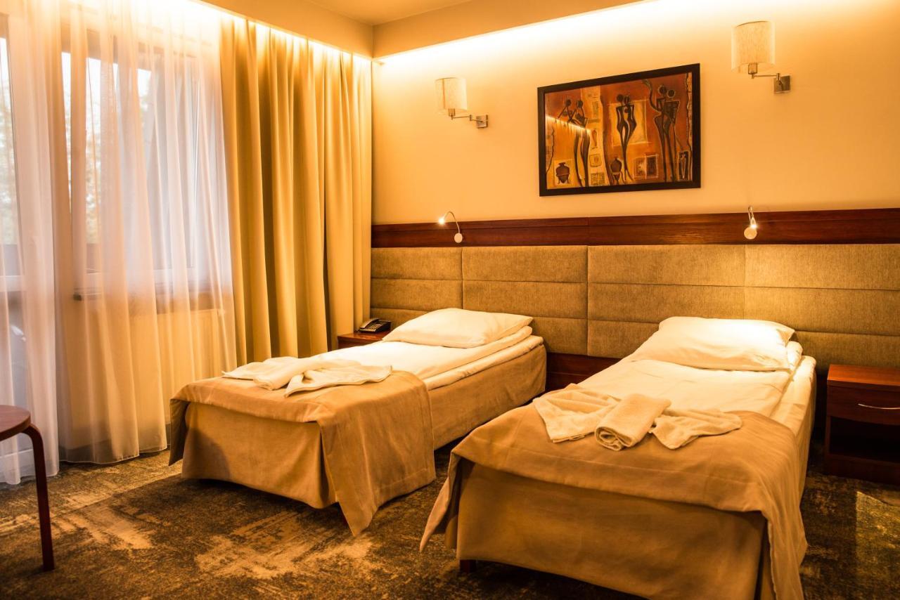 Hotel Relax Kęty Eksteriør billede